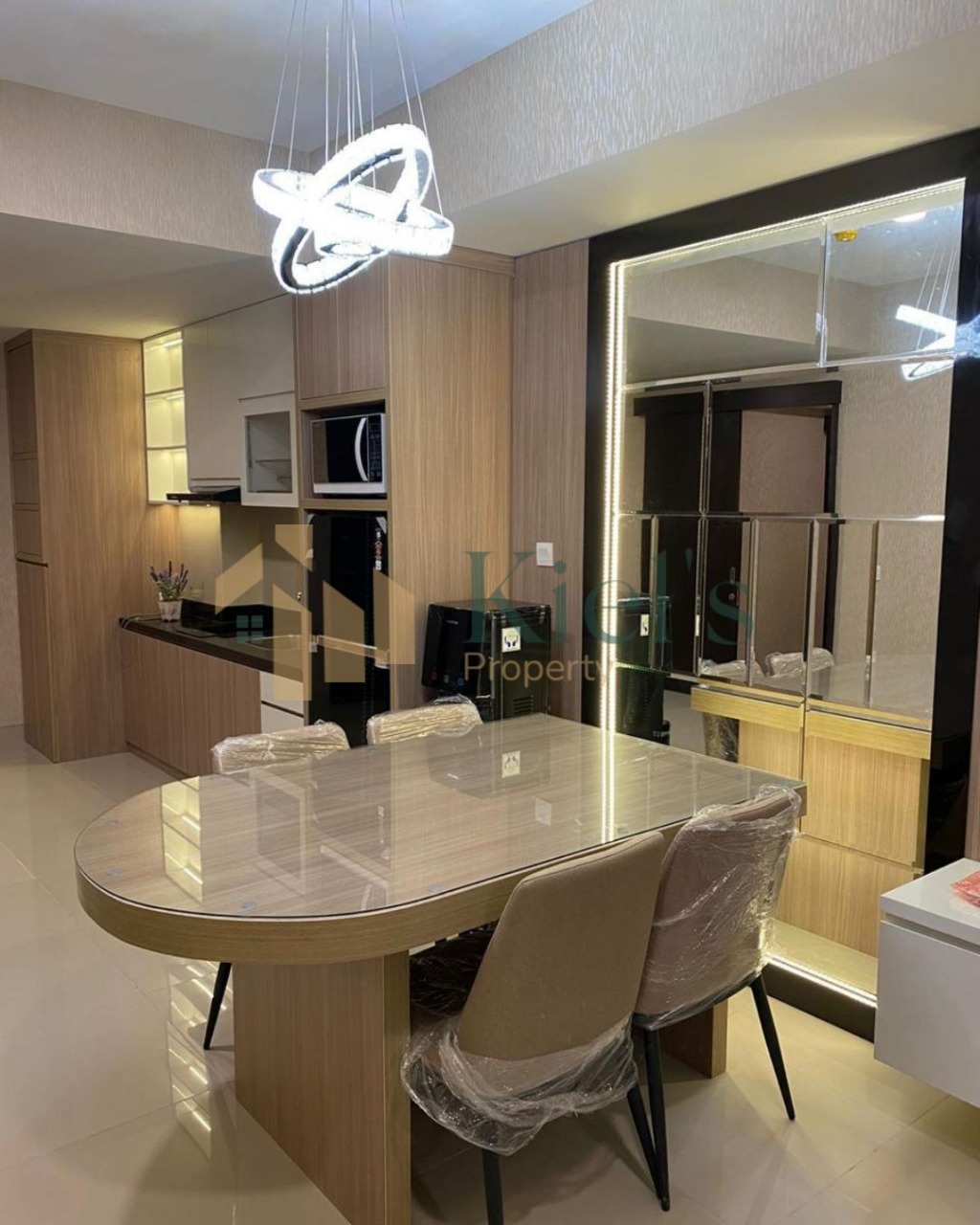 Di sewakan apartemen Orange County Fully furnished 2BR 1KM 82m2