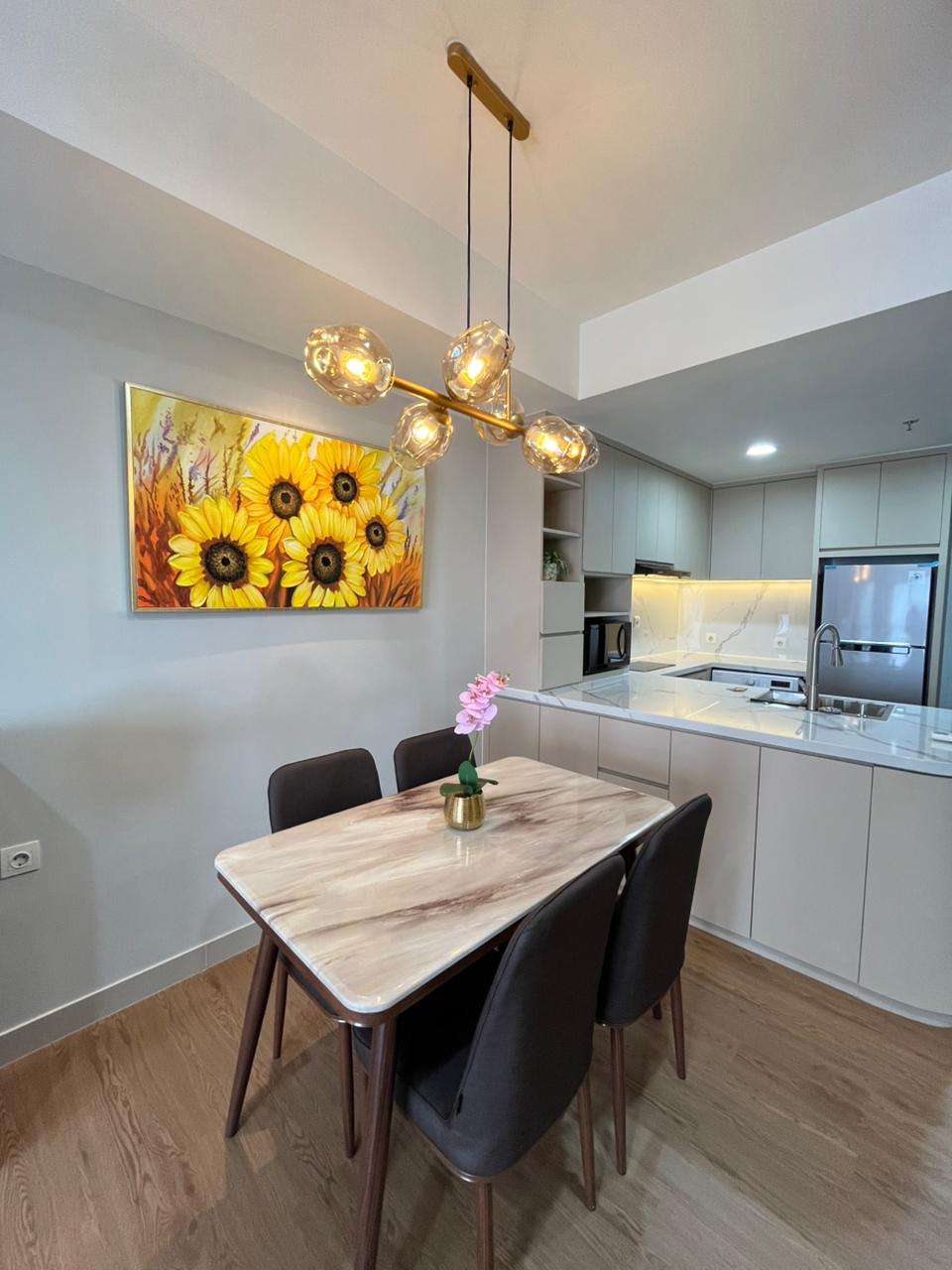 Di sewakan apartemen Orange County Fully furnished 2BR 1KM